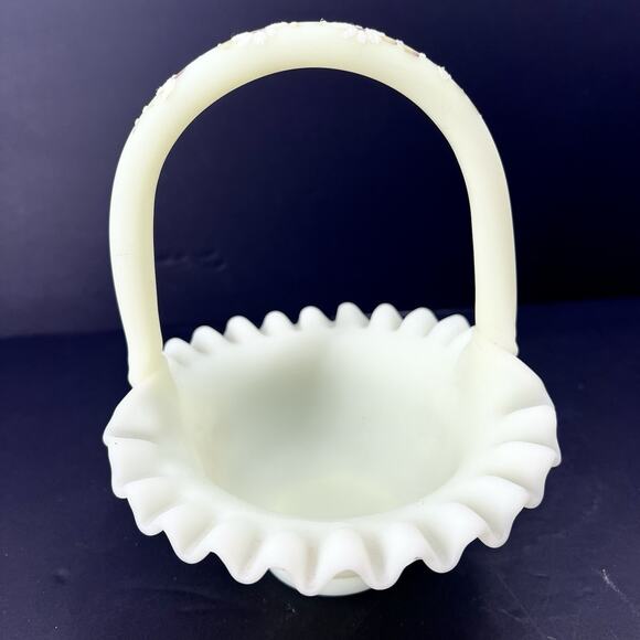 Fenton Satin Ruffled Basket Uranium Custard Glass Hand Painted Daisies - Signed - Picture 10 of 12